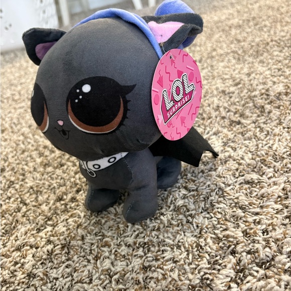 Brand new with tags ..L.O.L. Surprise! Gray and Black Bat 🦇 Cat Plush Toy - Picture 1 of 7